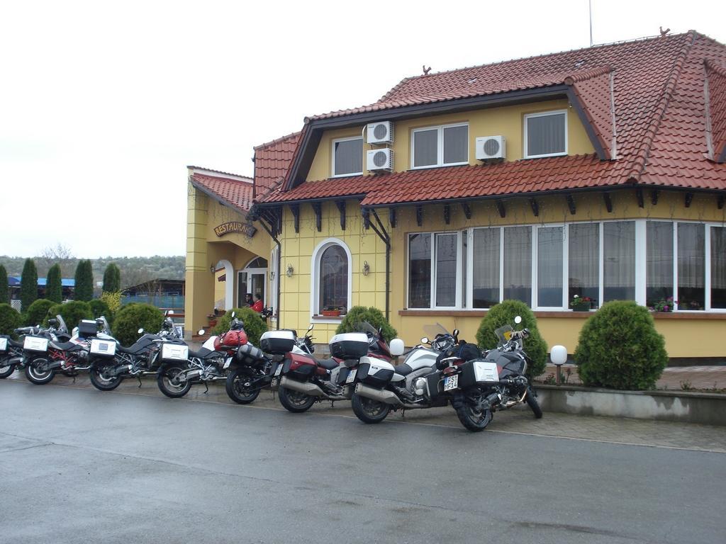 Motel Alaska Дева Екстер'єр фото