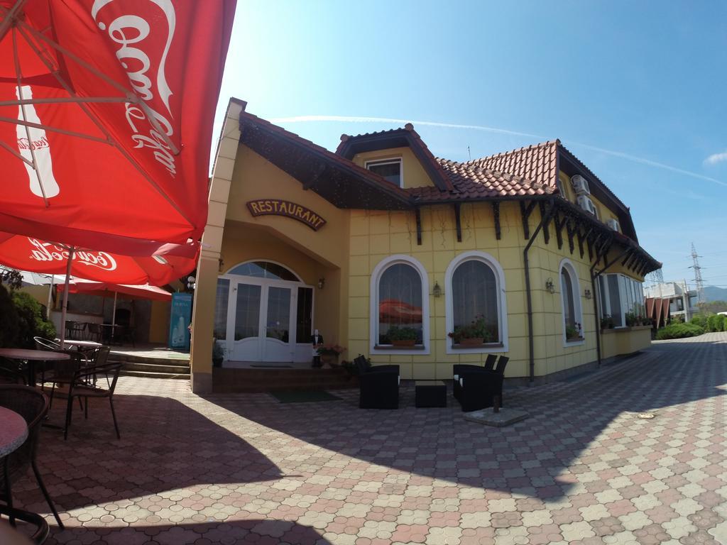 Motel Alaska Дева Екстер'єр фото